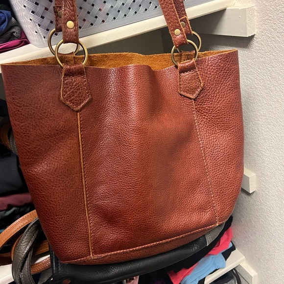 Portland Leather Market Tote in Nutmeg - Picture 2 of 4